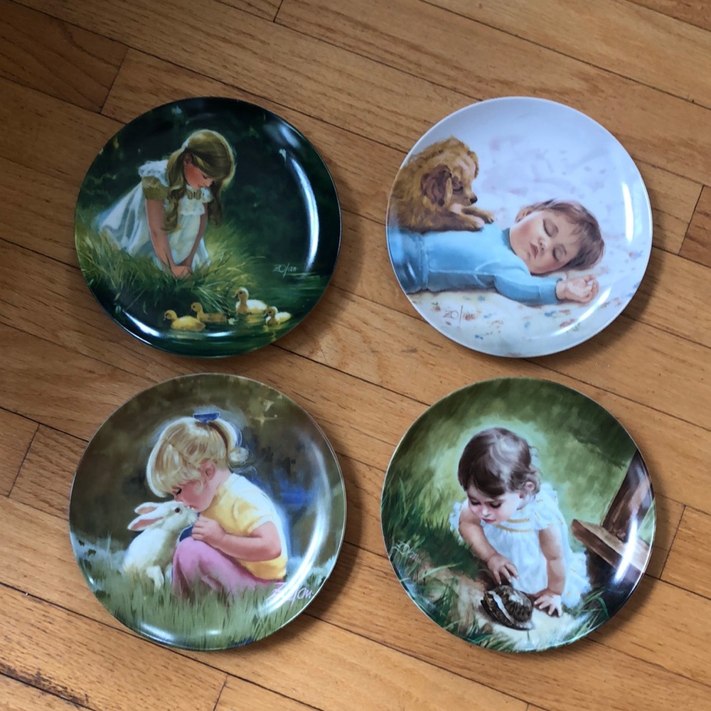 PEMBERTON & OAKES DONALD ZOLAN COLLECTOR PLATES / Bundle of 4